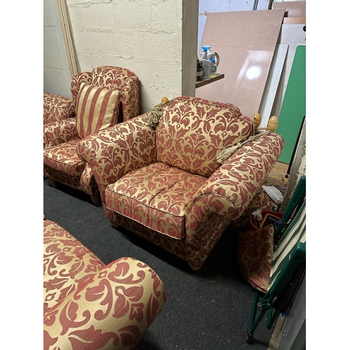 649E - A Very Good Quality Lounge Suite to include Sofas and Armchairs possibly by Tetrad Elgar. In very Go... 