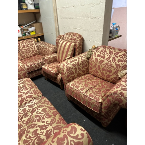 649E - A Very Good Quality Lounge Suite to include Sofas and Armchairs possibly by Tetrad Elgar. In very Go... 