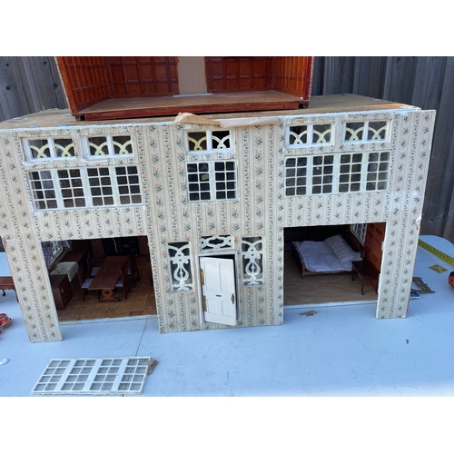 637B - A Good Quality Dolls House and Collection of Furniture