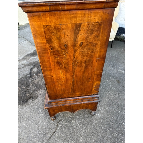 658 - Georgian Walnut Chest of Drawers on Stand