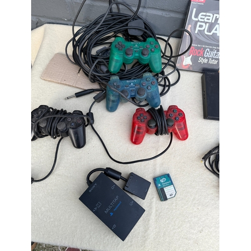 838 - A Large Retro Gaming Lot including PS1/PS2 Games and Accessories plus a large quantity of empty case... 