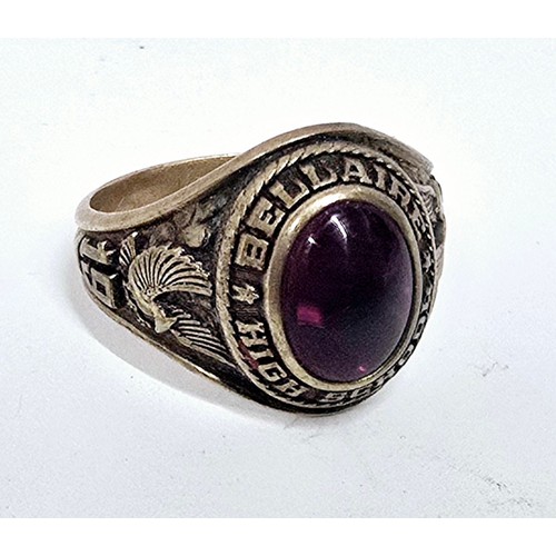 7A - 10ct Gold 1974 Bellaire High School Ring