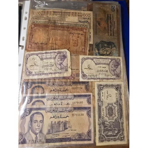 10A - 2x albums containing a large qty of vintage world banknotes