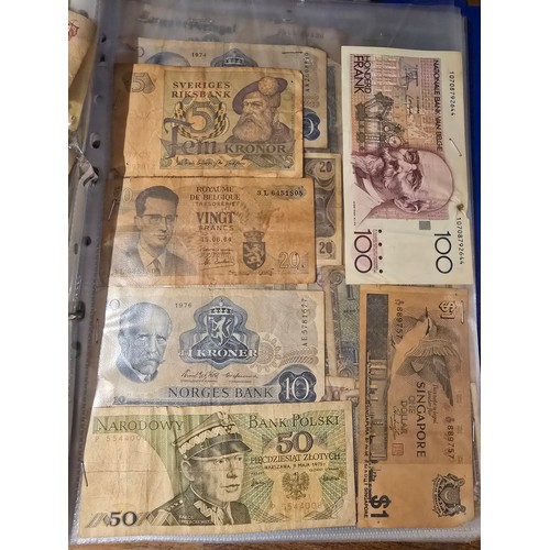 10A - 2x albums containing a large qty of vintage world banknotes