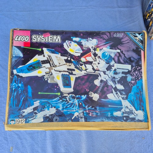 766 - Mixed Lot to contain Two Vintage LEGO sets (unchecked for completeness) together with an Air Pump