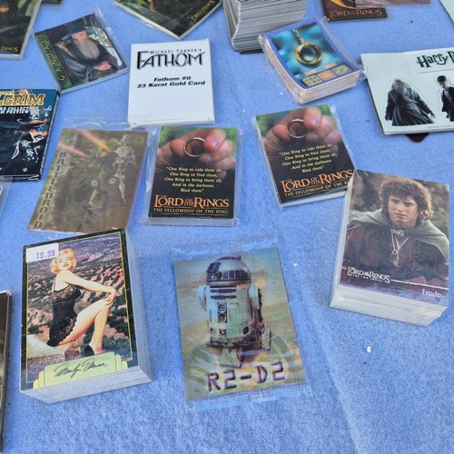 770 - Lot of Entertainment Collectables to include Lord of The Rings, Star Wars, Star Trek, Harry Potter a... 