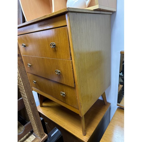 648C - Pair of Mid Century Chest of Drawers