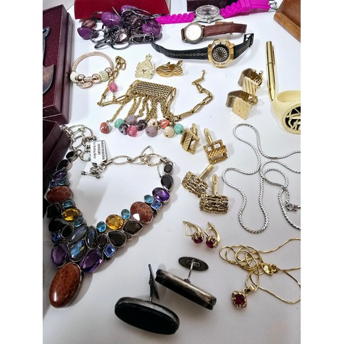 19 - Selection of Good Jewellery to include Vintage, Hallmarked, Watches etc. Including Silver & Gold ite... 