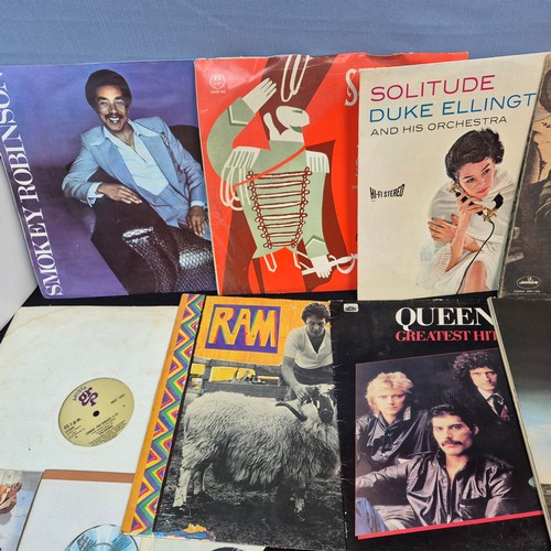 231 - Mixed Lot of Assorted Vinyl Records