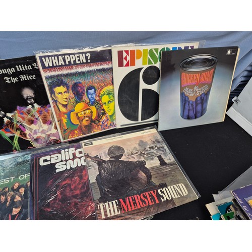 600 - Vinyl Records: An Interesting Collection of Assorted Records to include Blues Rock, Psychedelic Rock... 