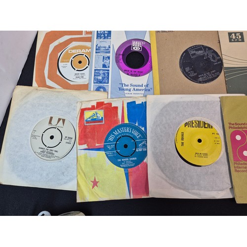 291 - A Large Collection of Vinyl Records, 7