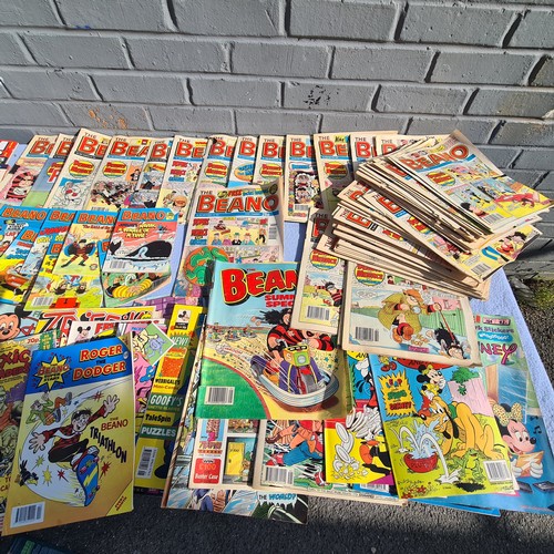 256C - Collection of Beano Comics to also include others such as Dandy, Disney, Batman etc