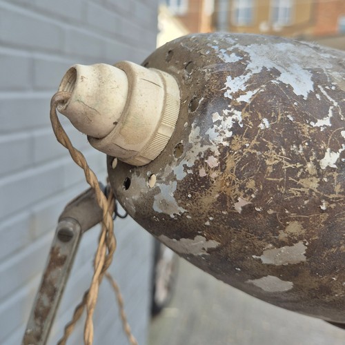 752 - A Vintage Industrial Counterpoise Roller Lamp (approx 98cm Base to Head)