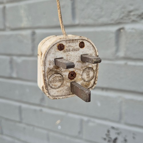 33 - A Vintage Industrial Counterpoise Roller Lamp (approx 98cm Base to Head)