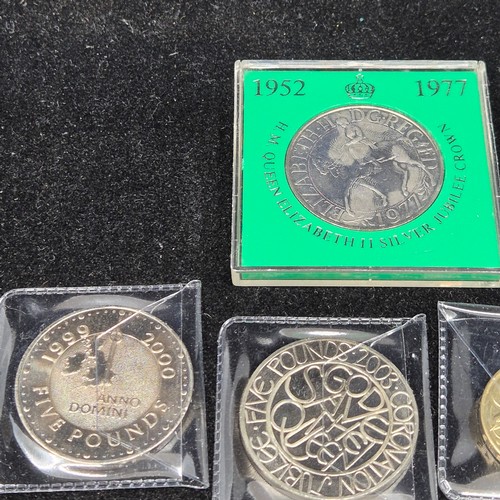 43 - A Collection of Twelve UK Commemorative Coins to include £5 coins, £2 coins etc