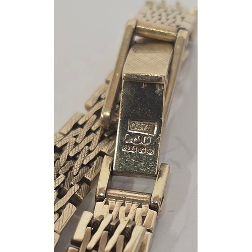 92B - A 9ct Gold Ladies Rotary Watch 17.7g