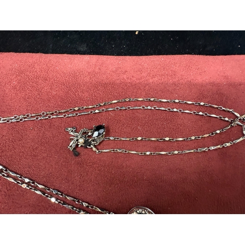 20V - Designer Jewellery: An Alexander McQueen Heart Shaped Locket on Chain
