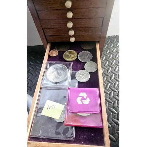 68A - A Vintage Coin Collectors Drawer Cabinet containing a quantity of various Coins - Approx 400 coins i... 