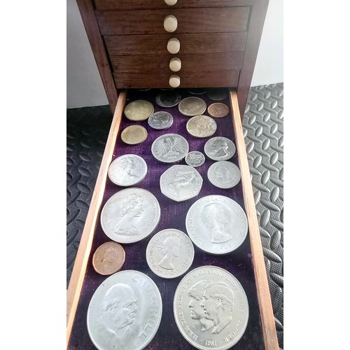 68A - A Vintage Coin Collectors Drawer Cabinet containing a quantity of various Coins - Approx 400 coins i... 