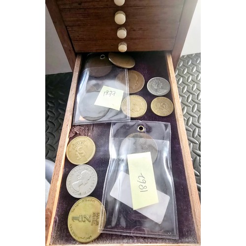 68A - A Vintage Coin Collectors Drawer Cabinet containing a quantity of various Coins - Approx 400 coins i... 
