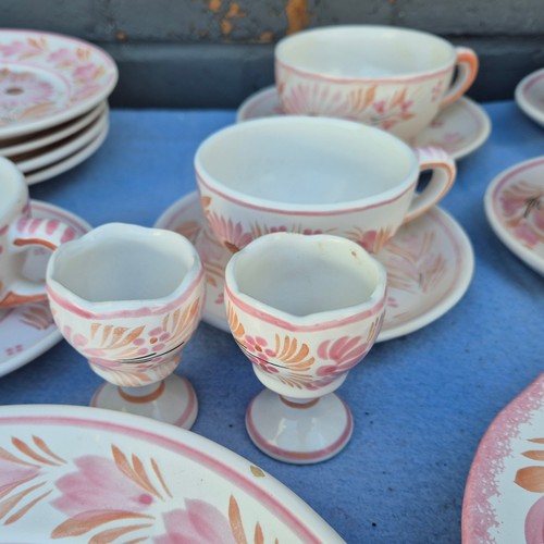 1465 - A Henriot Quimper Faience Fleuri Rose Dinner Service