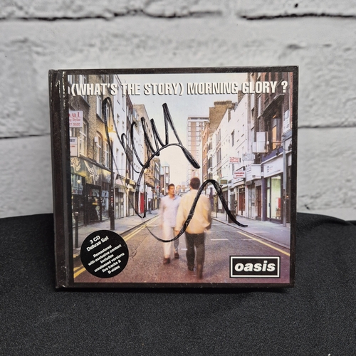 166 - Oasis - (What's The Story) Morning Glory, 2014 3x CD Deluxe Set, European Pressing, Signed by Liam G... 