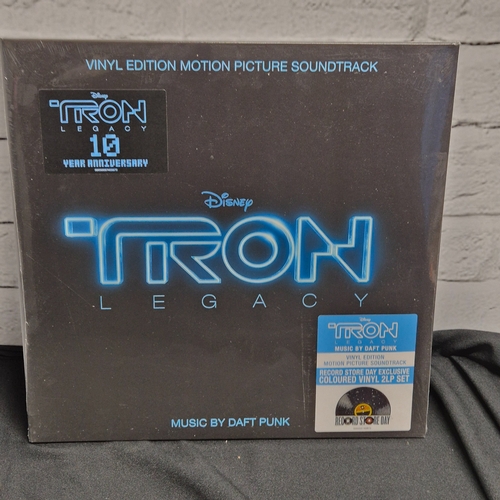 135 - Daft Punk - TRON: Legacy (Vinyl Edition Motion Picture Soundtrack), 2020 Record Store Day Blue Trans... 