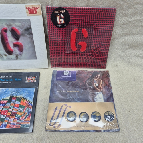 132 - A Mixed Lot of Sealed Vinyl to include Garbage, Radiohead, Tears For Fears and Hail To The Thief CD ... 