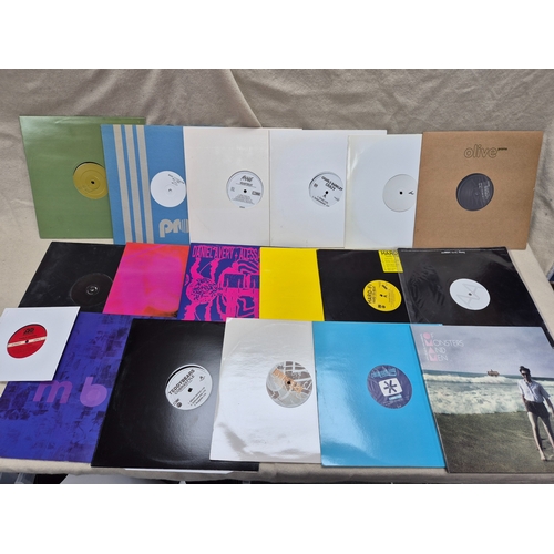 148 - An Interesting Lot of Vinyl Records and Singles to include Promos and similar