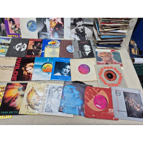 154 - Vinyl Records: A Very Large & Substantial Collection of 7