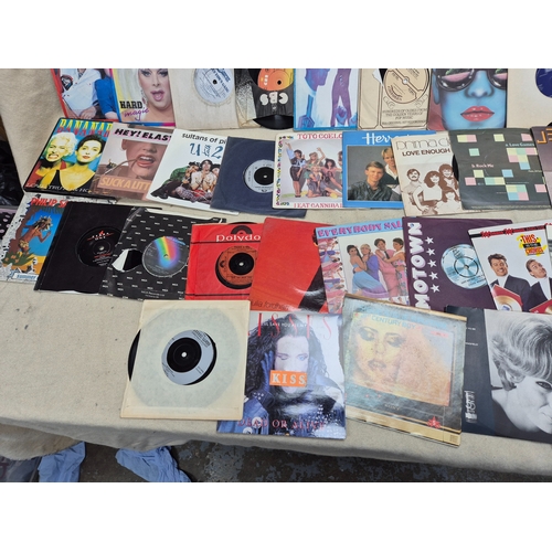 154 - Vinyl Records: A Very Large & Substantial Collection of 7
