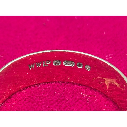 65 - A Collection of 9ct Gold Rings (approx 19.9g)