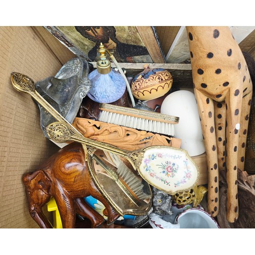 33 - Box of mixed vintage items & Curios - Antique and vintage shop clearance lot