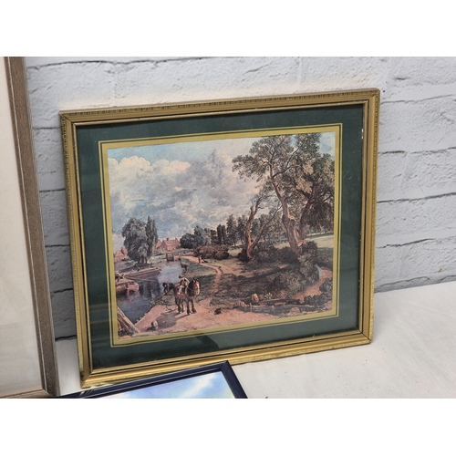 686 - A Collection of Framed Artwork