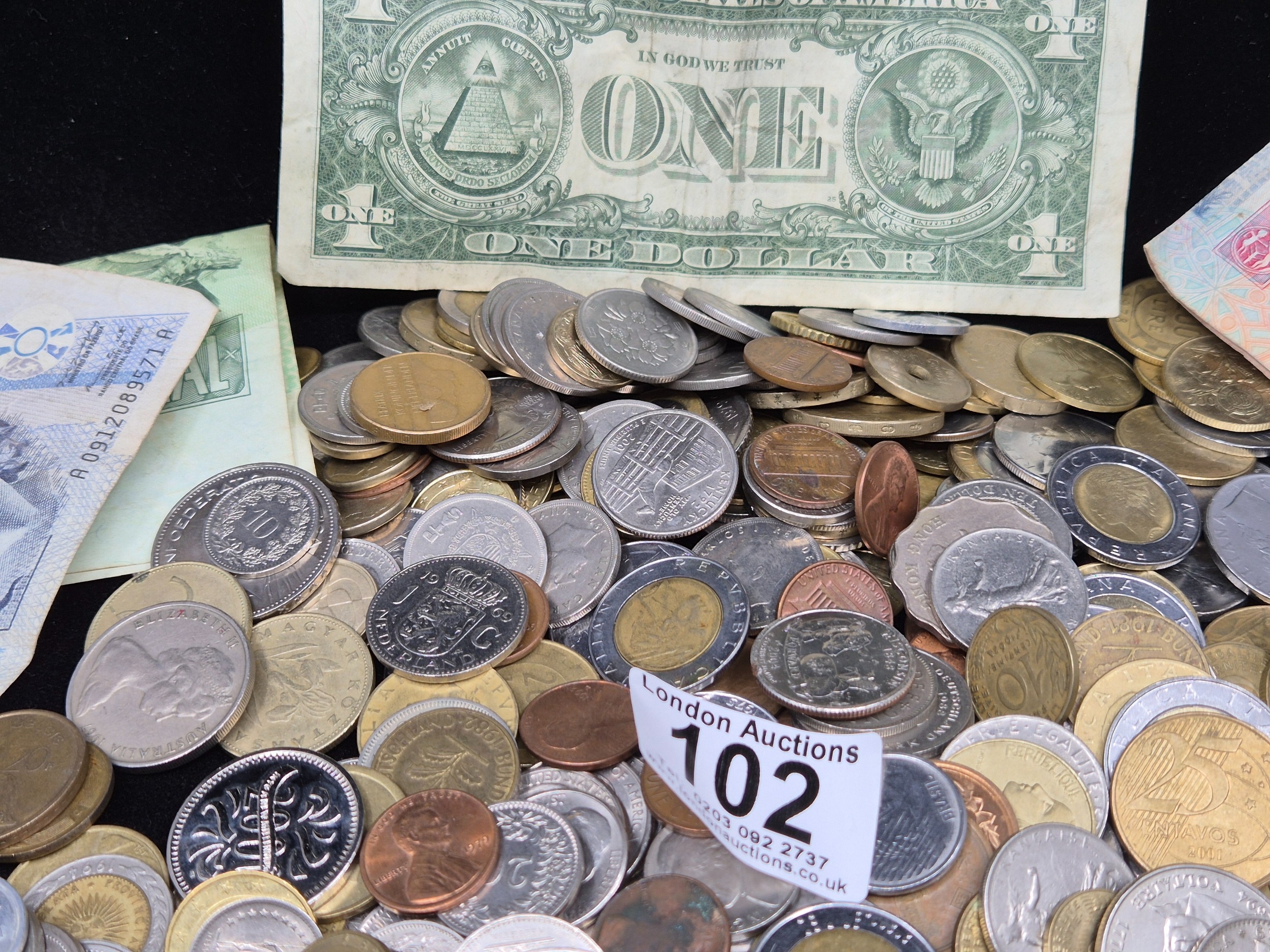 A Collection of mixed Coins & Banknotes