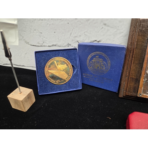 668O - A Mixed Lot to include Israel Commemorative Medal commemorating the Entebbe Raid, Pair of Silver Med... 