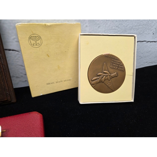 668O - A Mixed Lot to include Israel Commemorative Medal commemorating the Entebbe Raid, Pair of Silver Med... 
