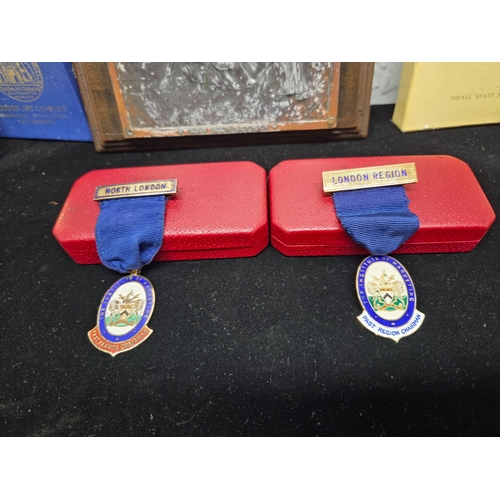 668O - A Mixed Lot to include Israel Commemorative Medal commemorating the Entebbe Raid, Pair of Silver Med... 