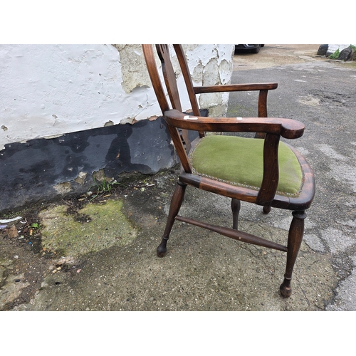 682 - Antique Windsor Chair