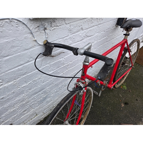 694 - A Vintage Raleigh Road Bike