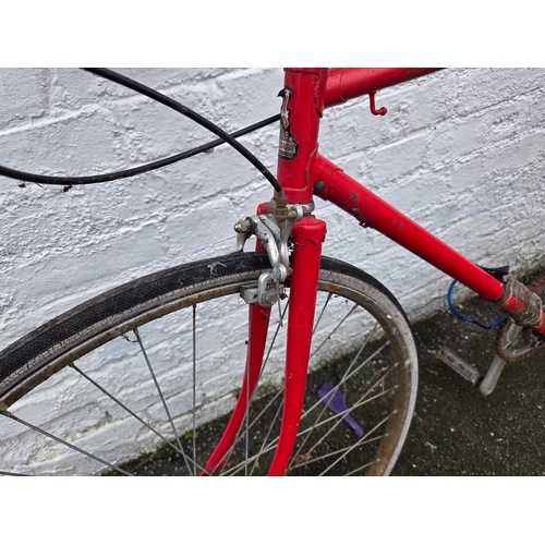 694 - A Vintage Raleigh Road Bike