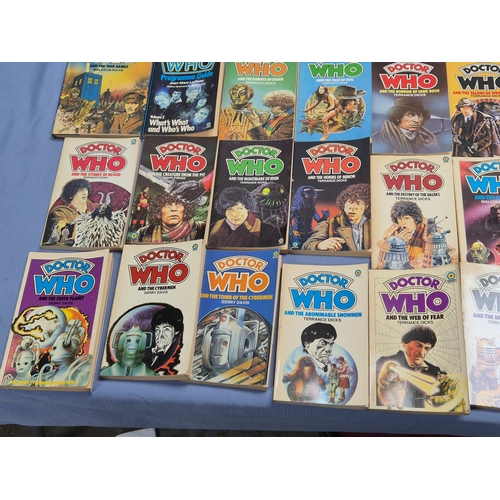 Collection of Doctor Who novelizations and guides.