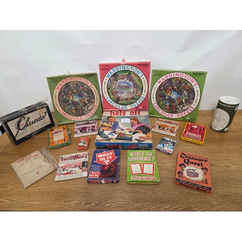 307 - A Collection of Vintage Puzzles and similar to include Waddington's Circular Jigsaws, Hats Off, Vint... 