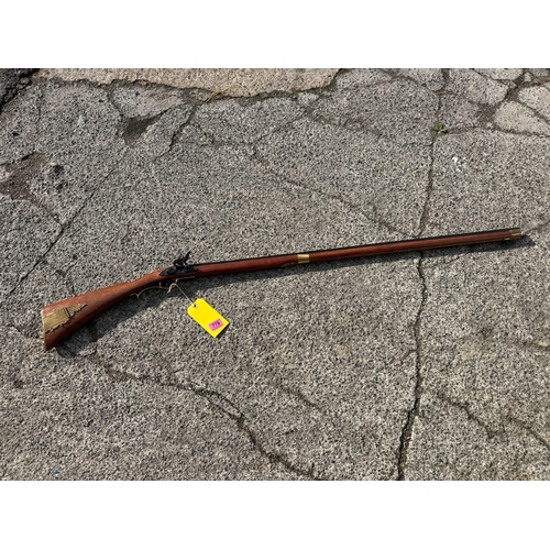 Denix: A replica Davy Crockett Kentucky flintlock carbine rifle