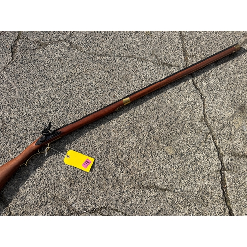 Denix: A replica Davy Crockett Kentucky flintlock carbine rifle