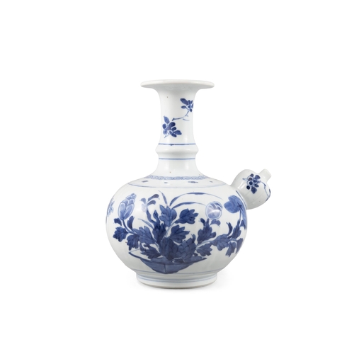 112 - A BLUE AND WHITE KENDI VASE WITH CHRYSANTHEMUM  ??? ???????  China, Kangxi period  H: 22.8cm