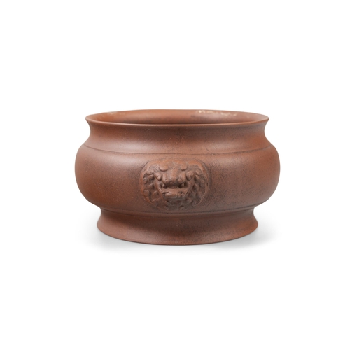 20 - A YIXING STONEWARE POT WITH LION HEAD HANDLES, MARKED XUANDE  19?? ?????  China, 19th century  D: 17... 
