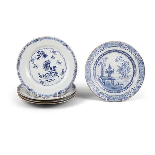 79 - SIX BLUE AND WHITE DISHES, FOUR WITH FLOWERS AND A PAIR WITH ANTIQUES AND ROCKS  ??? ???????????  Ch... 
