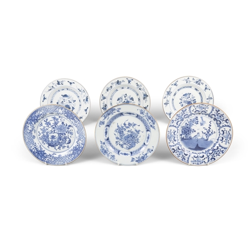 81 - SIX BLUE AND WHITE DISHES WITH FLOWERS AND BIRDS  ??? ????????  China, 18th century  D: 22.8cm  (6)