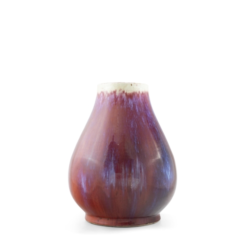 90 - AN EXCEPTIONAL FLAMBÉ-GLAZED PEAR-SHAPED VASE  20??? ???????  China, early 20th century  H: 45cm
